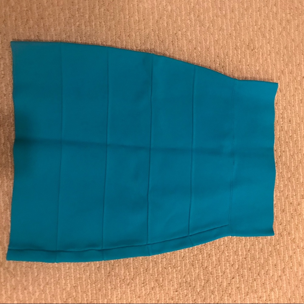 BCBG BANDAGE SKIRT